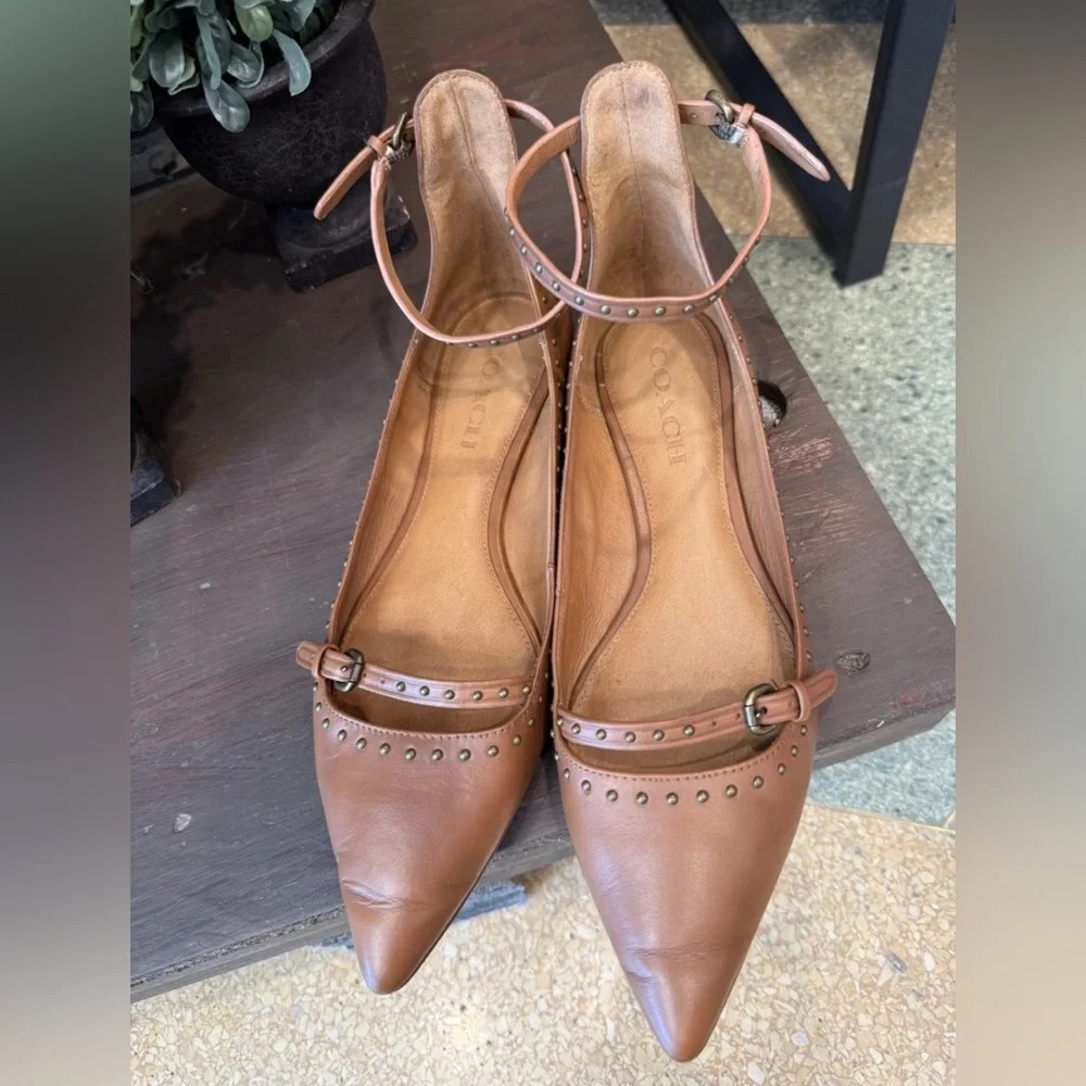 Coach Jody Tan Leather Studded Pointed Toe Flats Ankle Strap Women’s Size 8.5 - Picture 1 of 7